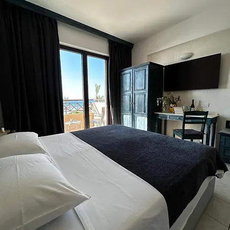 Art 3* Pafos