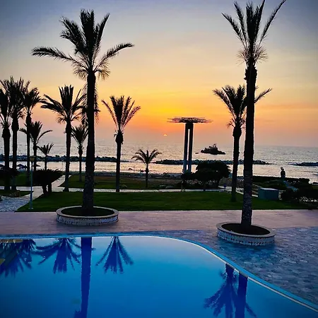 Art Aparthotel Paphos