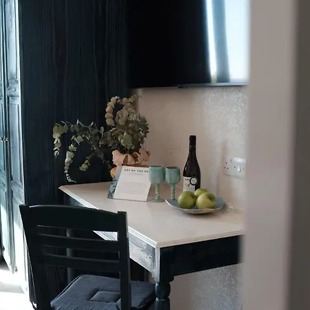 Art Aparthotel *